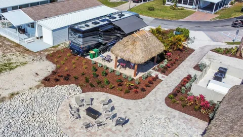 Beautiful Waterfront with Tiki 30/50 Amp — image 4 of 4