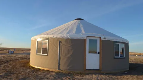 Modern Lodging - Pawnee — image 1 of 12