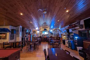 The Lounge on Big Lake Shores – photo 3