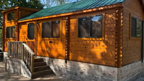Deluxe Acorn Cottage — image 1 of 8