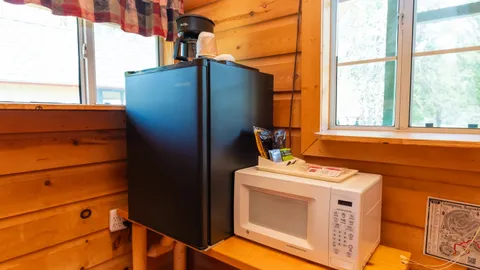 Basic Cabin — image 6 of 6
