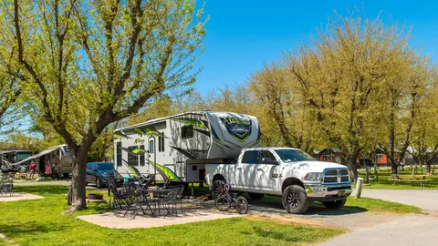 Premium Pull-Thru RV Site — image 1 of 5
