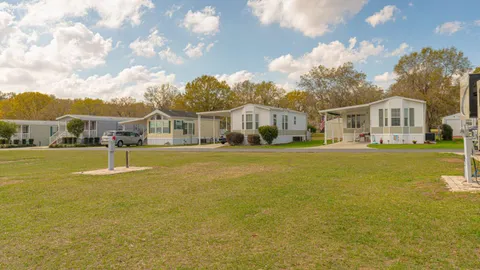 Standard Full Hookup RV Site — image 2 of 2