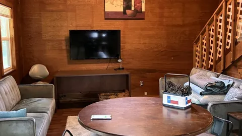 Blue Loft Cabin 1/1 — image 2 of 11