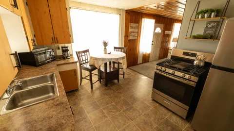 THE REDWOOD COTTAGE — image 2 of 10