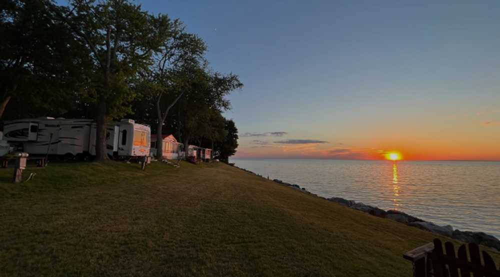Willow Beach RV Park, Youngstown, New York - Photo 4