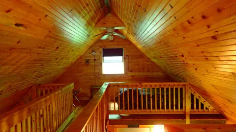 Cabins — image 2 of 8