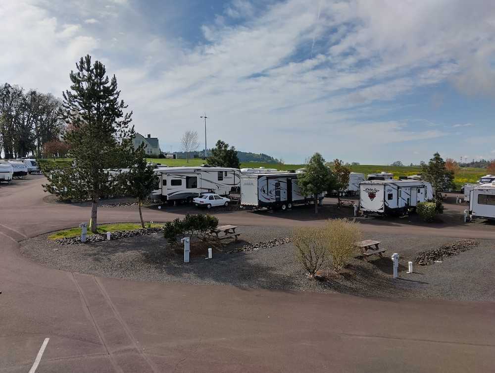 Emerald Valley RV Park, Jefferson, Oregon - Photo 3