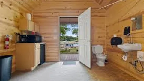 Deluxe Cabin — image 2 of 4