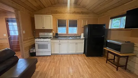 Premiere Waterfront Cabin 1 bedroom with sleeping porch — image 7 of 7