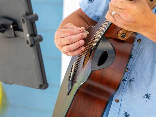 Tides & Tunes