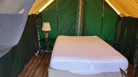 Safari Tent — image 2 of 7