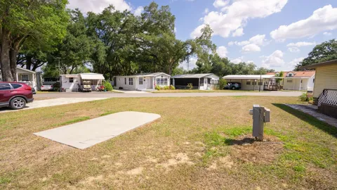 Standard Full Hookup RV Site — image 4 of 4