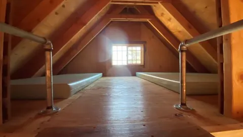 Deluxe Cabin — image 2 of 10