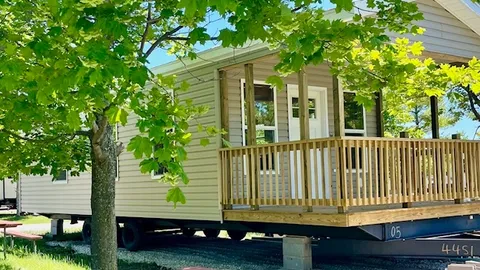 Cabin — image 1 of 11