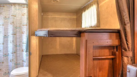RV Rentals - RV 114 The Weekend Warrior — image 15 of 15