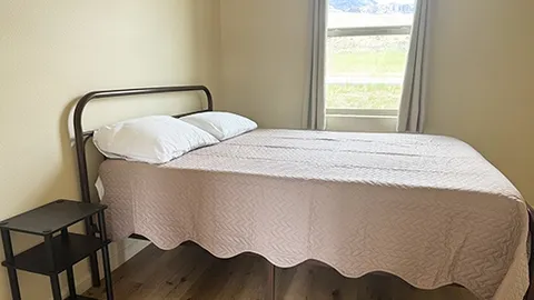 Wildlife Lane Deluxe Cabin 10 — image 2 of 20