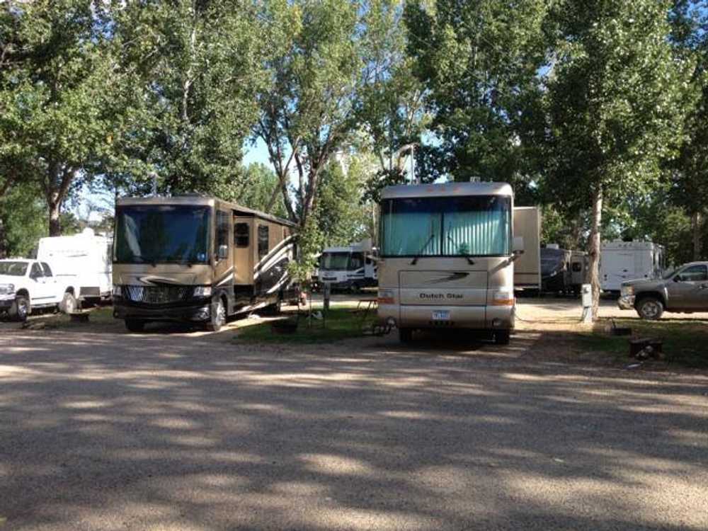 Deluxe Standard Pull-Through Full Hookup RV Site