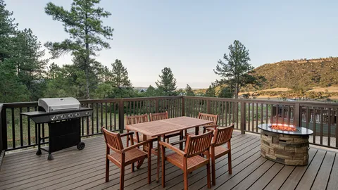 Cindy Bear™ Cabin — image 2 of 8