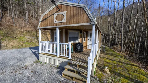 Logan Lodging - Cabin 3 - Goin' Muddin' — image 1 of 7