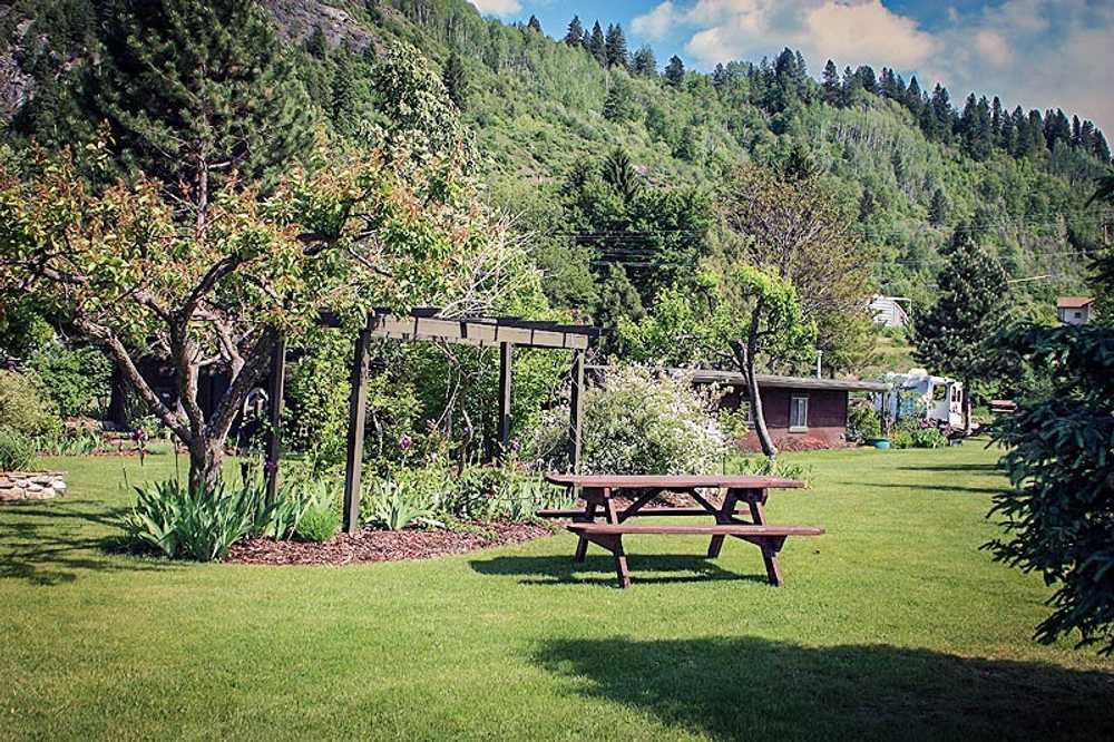 Kootenay River RV Park, Castlegar, British Columbia - Photo 5