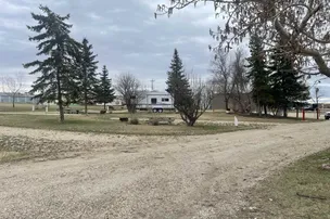 Beaverlodge Pioneer Campground – photo 2