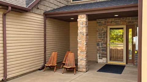 Townhome B — image 1 of 2