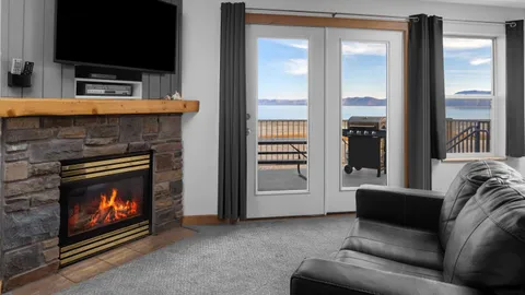 Beach Hotel - Lake View Junior Suite (Sleeps 4) — image 1 of 6