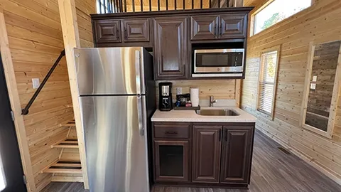 Boo Boo Bear™ Elite Cabin with Hot tub — image 11 of 11
