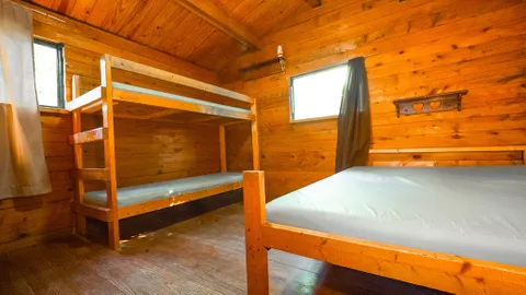 1 Room Rustic Cabin — image 2 of 4