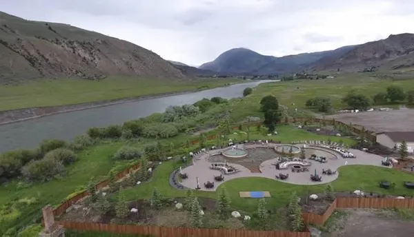Yellowstone Hot Springs campground