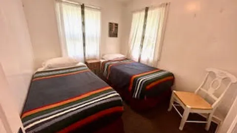 Cabin 5 (1 Bedroom 1 Bath) — Family Cabin — image 9 of 9
