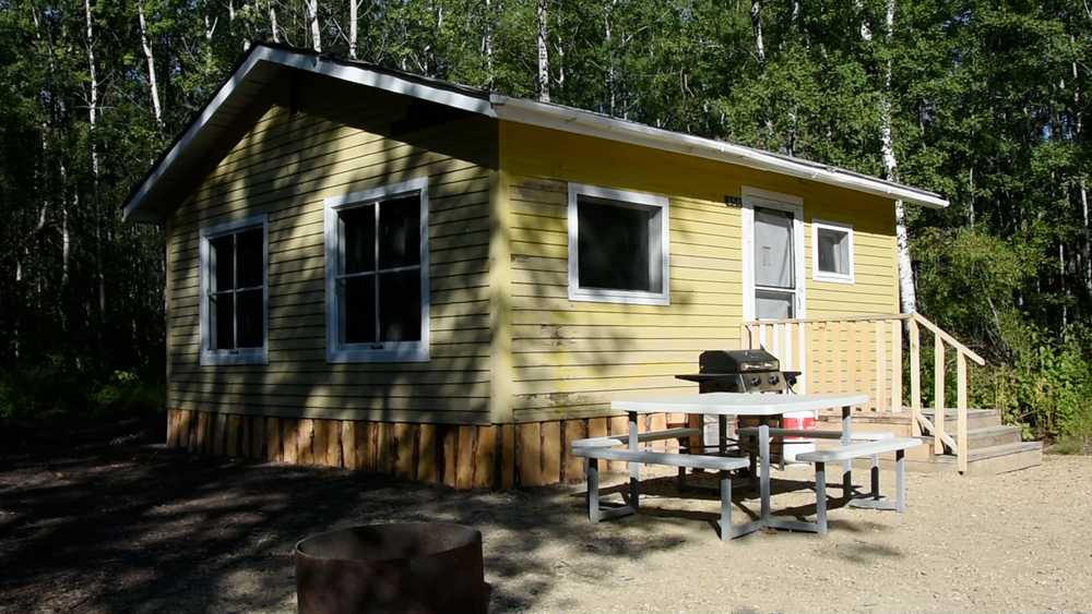 Country Comfort Cabins & RV, Gunn, Alberta - Photo 4