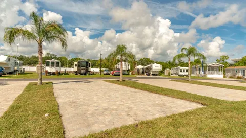 Super Full Hookup RV Site — image 3 of 3