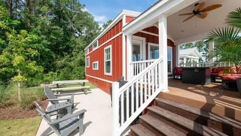 Carolina Cottage Elite 2 Bedroom w/ Loft ***NO PETS*** — image 2 of 15