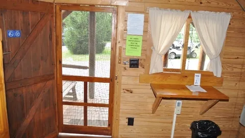 1 Room Primitive Cabin — image 2 of 3