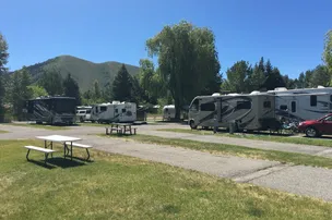 The Meadows RV Park – photo 5