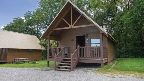Large Cabin 1 Bedroom w/Loft — image 2 of 14