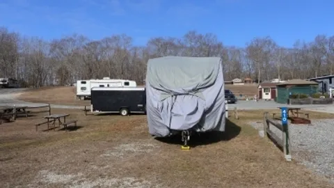 Full Hookup Pull-through RV Site — image 2 of 14