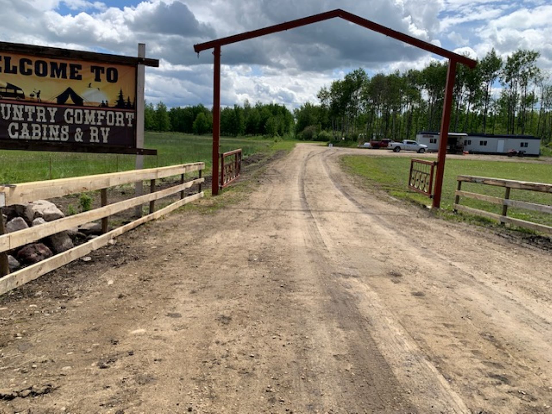 Country Comfort Cabins & RV, Gunn, Alberta