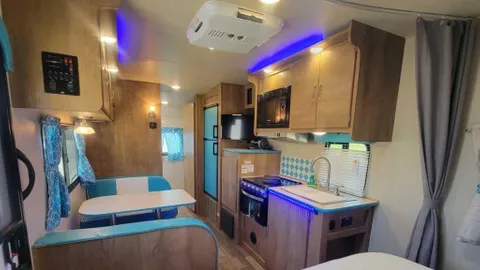 Retro RV (2 Sleeper) — image 5 of 5