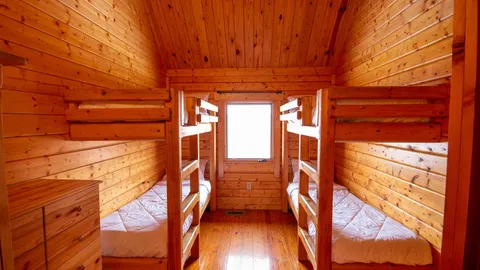 Deluxe Cottage — image 2 of 9