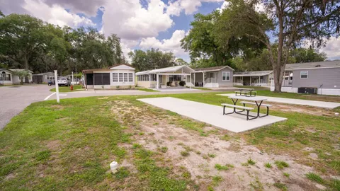 Standard Full Hookup RV Site — image 3 of 3