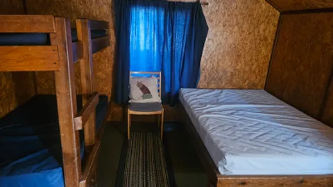 Small Cabin — image 3 of 3
