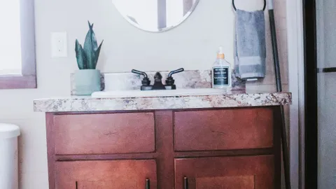 Premium Lakeview Cabin — image 2 of 12