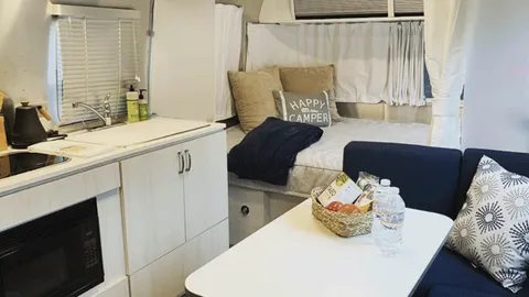 Airstream Suite — image 6 of 6