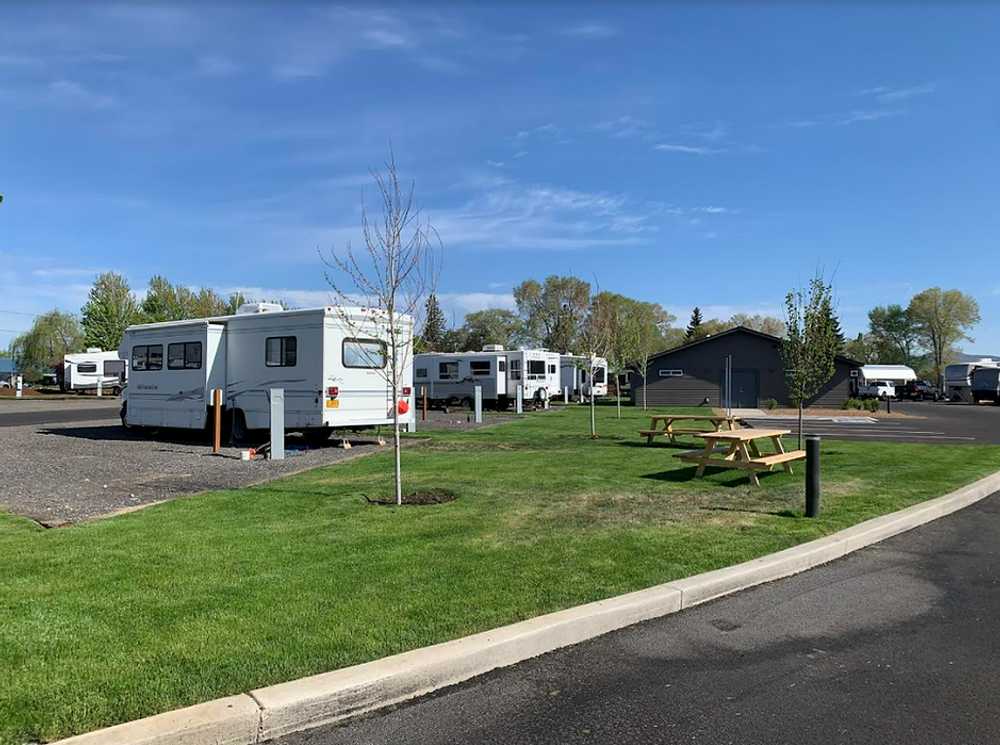 Cottonwood RV Park - Photo 2