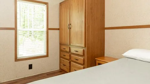 Premium Lodge - 1 Bedroom w/ Loft — image 2 of 13