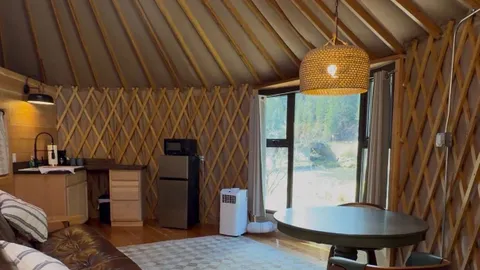 Riverfront Yurt — image 8 of 8
