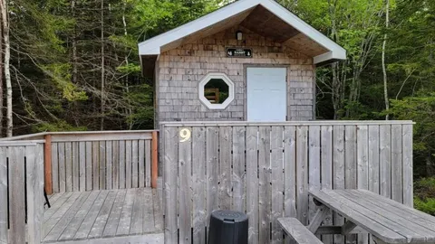 Bunkie - Double/single bunk — image 2 of 5